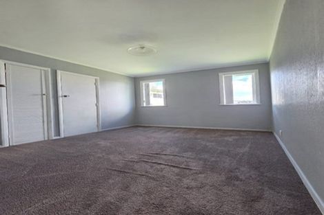 Photo of property in 14 Sutton Crescent, Papakura, 2110