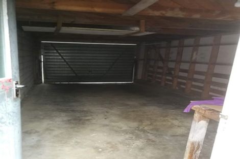 Photo of property in 11 Potter Avenue, Northcote, Auckland, 0627