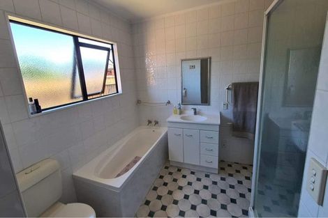 Photo of property in 68 Leighton Avenue, Waiwhetu, Lower Hutt, 5010