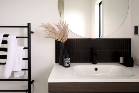 Photo of property in 104 Freedom Drive, Kelvin Grove, Palmerston North, 4414