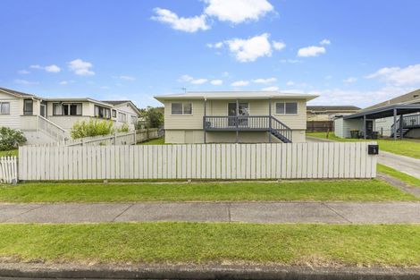 Photo of property in 3 Palermo Place, Clover Park, Auckland, 2023