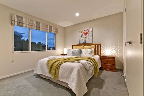 Photo of property in 41 Sapperton Drive, Henderson, Auckland, 0612
