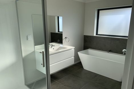 Photo of property in 28 Catalina Crescent, Burleigh, Blenheim, 7201