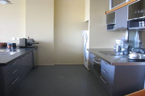 Photo of property in Stadium Garden Flats, 104/107 Thorndon Quay, Pipitea, Wellington, 6011