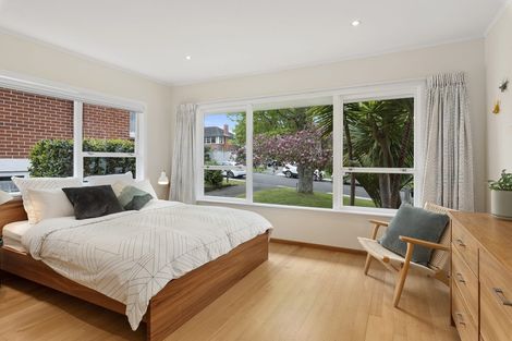 Photo of property in 11 Dudding Avenue, Northcote, Auckland, 0627