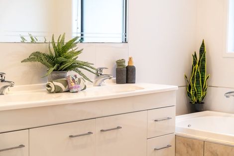 Photo of property in 2 Mosslea Court, Rototuna North, Hamilton, 3210