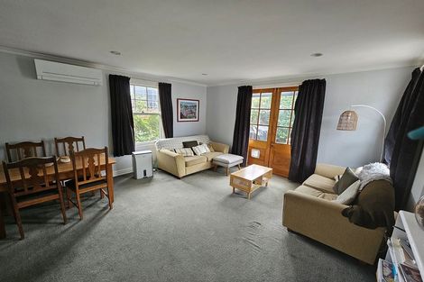 Photo of property in 8a Somerset Avenue, Newtown, Wellington, 6021