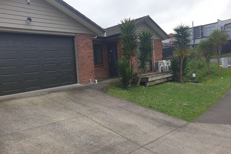 Photo of property in 10 Vino Cina Heights, Ranui, Auckland, 0612