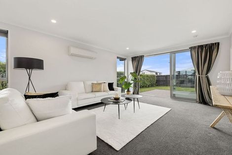 Photo of property in 32 George West Square West, Wigram, Christchurch, 8025