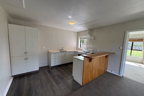 Photo of property in 10 Oakdale Street, Avonhead, Christchurch, 8042