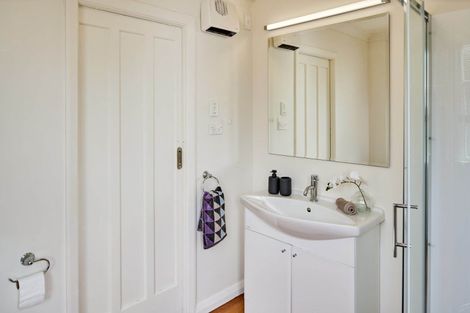 Photo of property in 10 Avon Street, Waterloo, Lower Hutt, 5011