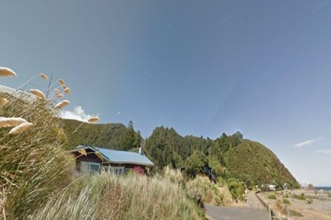 Photo of property in 1 Nikau Street, Eastbourne, Lower Hutt, 5013