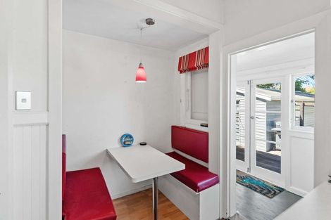 Photo of property in 130 Somerfield Street, Somerfield, Christchurch, 8024