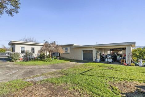 Photo of property in 72 Kent Street, Carterton, 5713