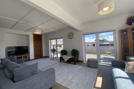 Photo of property in 25a Tukapa Street, Westown, New Plymouth, 4310