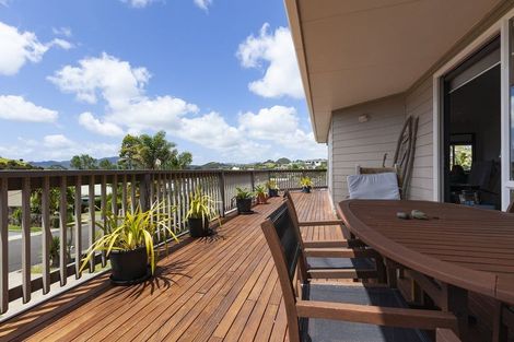 Photo of property in 1 Pohutukawa Drive, Cable Bay, 0420