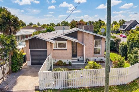 Photo of property in 8 Aorangi Road, Papanui, Christchurch, 8053