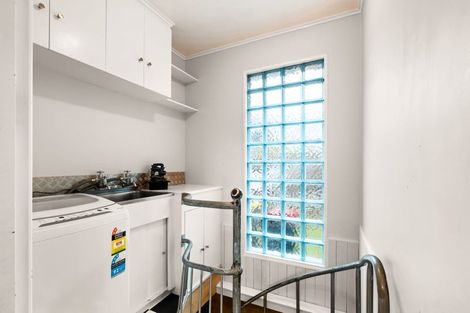 Photo of property in 6 Sardinha Place, Marfell, New Plymouth, 4310