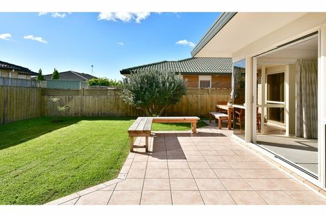 Photo of property in 16 Dan Tori Place, Orewa, 0931