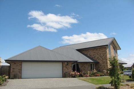 Photo of property in 7 Evergreen Place, Parklands, Christchurch, 8083