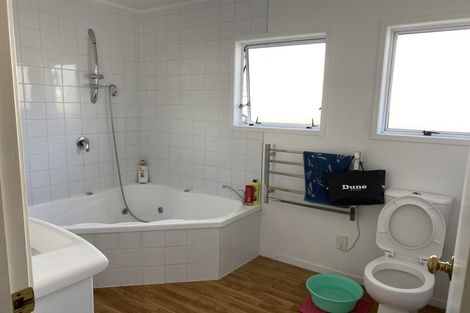 Photo of property in 16 Kakapo Place, Papatoetoe, Auckland, 2025