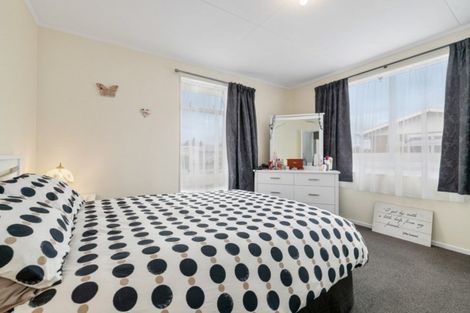 Photo of property in 9 Waihi Place, Westbrook, Palmerston North, 4412