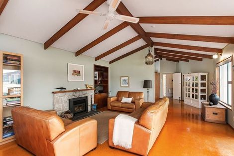 Photo of property in 11 Ngaio Lane, Charteris Bay, Lyttelton, 8971