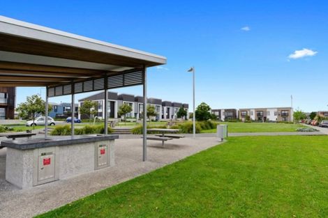 Photo of property in 14 Rangihina Road, Hobsonville, Auckland, 0616