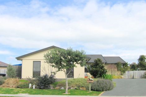 Photo of property in 10 Nautilus Drive, Papamoa Beach, Papamoa, 3118