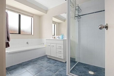Photo of property in 2 Lavenham Place, Rototuna North, Hamilton, 3210