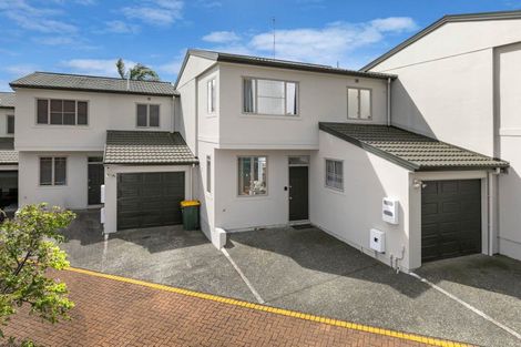 Photo of property in 1/6 Nimstedt Avenue, Oteha, Auckland, 0632