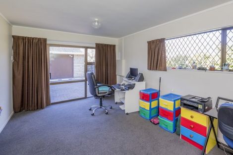 Photo of property in 5 Horopito Road, Waikanae, 5036