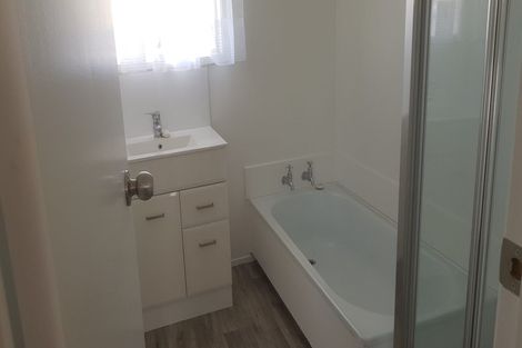 Photo of property in 5 Tangelo Place, Bucklands Beach, Auckland, 2012