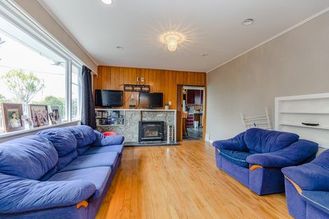 Photo of property in 215 Puriri Street, Castlecliff, Whanganui, 4501
