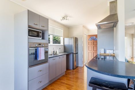 Photo of property in 10 Mcquarrie Avenue, Wattle Downs, Auckland, 2103