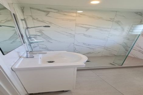 Photo of property in 2/52 Bentley Avenue, Glenfield, Auckland, 0629