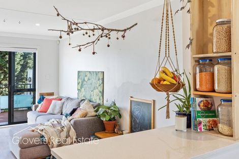 Photo of property in 4/2 Brandon Road, Glen Eden, Auckland, 0602