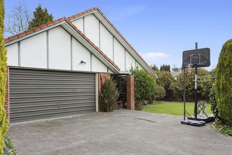 Photo of property in 29 Glenburn Place, Avonhead, Christchurch, 8042