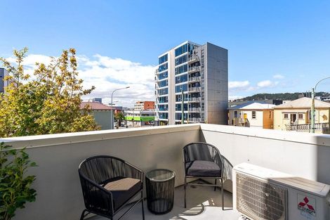 Photo of property in 33 Karo Drive, Te Aro, Wellington, 6011