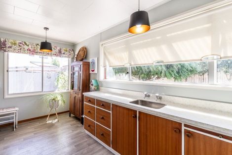 Photo of property in 4/1204 Heretaunga Street East, Parkvale, Hastings, 4122