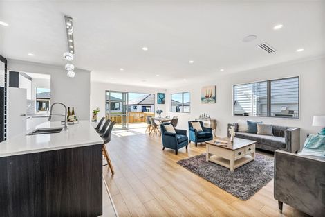 Photo of property in 7 Aklander Rise, Flat Bush, Auckland, 2019