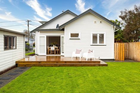 Photo of property in 55 Selwyn Street, Somerfield, Christchurch, 8024