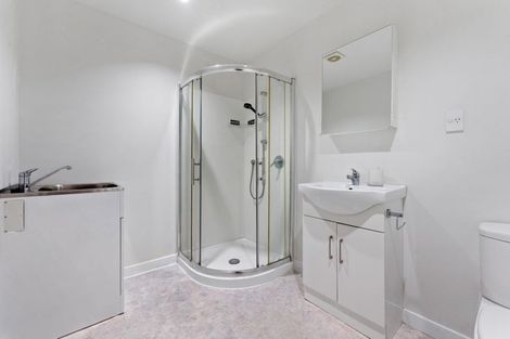 Photo of property in 69 Vandeleur Avenue, Birkdale, Auckland, 0626