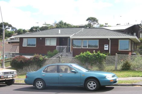 Photo of property in 1/17 Witheford Drive, Bayview, Auckland, 0629