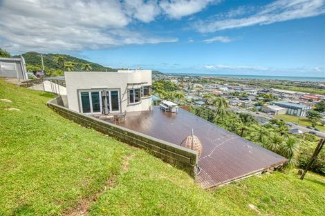 Photo of property in 41 Puketahi Street, Greymouth, 7805