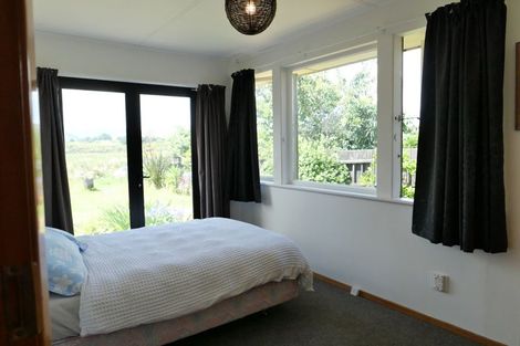 Photo of property in 48 Rutherford Drive, Waikanae Beach, Waikanae, 5036