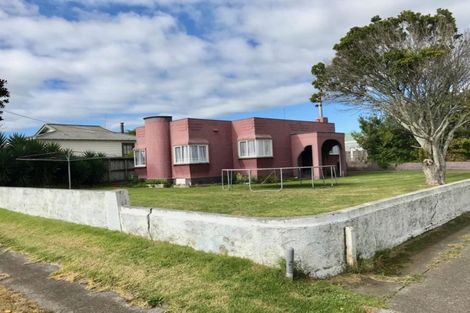 Photo of property in 72 Leslie Street, Waitara, 4320