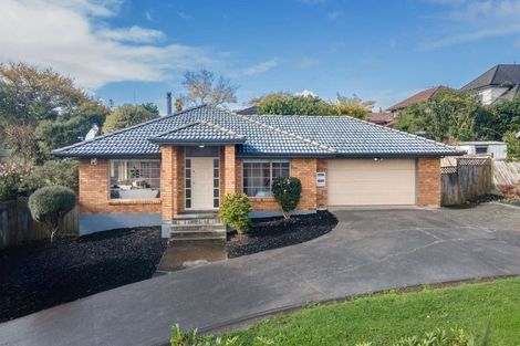 Photo of property in 21 Fieldstone Court, Northpark, Auckland, 2013