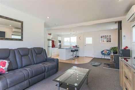 Photo of property in 42 Kelly Street, Inglewood, 4330