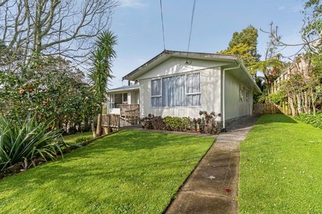 Photo of property in 15 Curtis Street, Okato, 4335